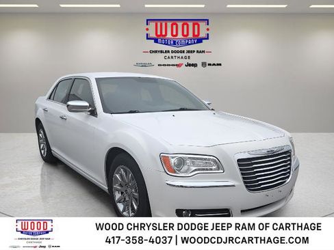 Used 2012 Chrysler 300 Limited image 1