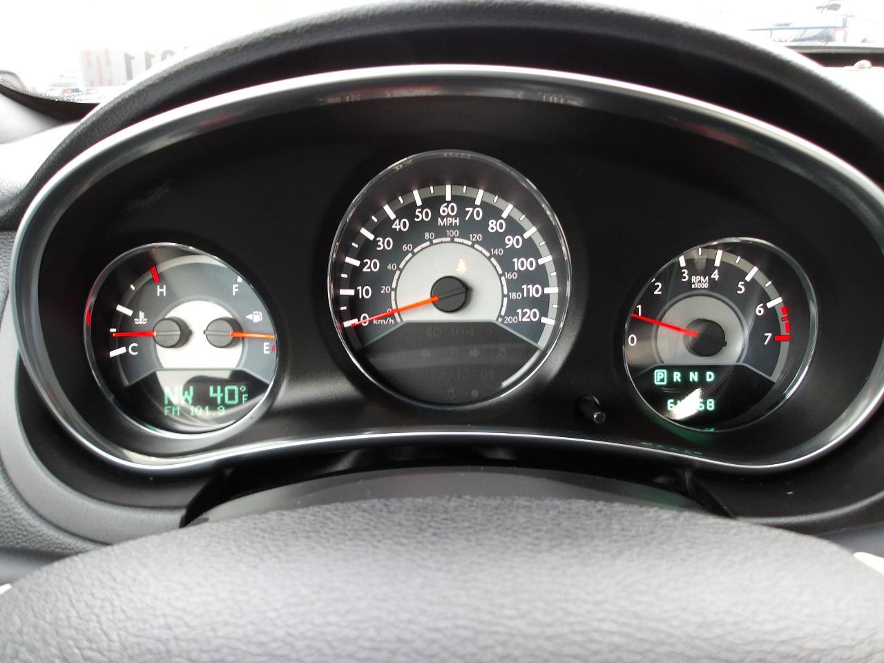 Used 2014 Chrysler 200 Limited FWD image 22
