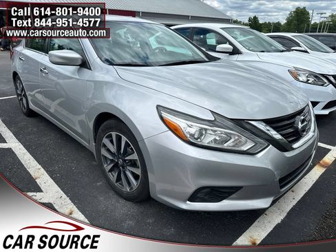 Used 2017 Nissan Altima 2.5 SV FWD image 1