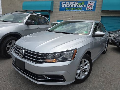 Used 2016 Volkswagen Passat 1.8T S FWD image 2