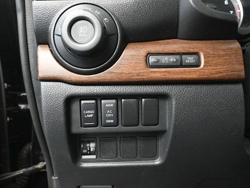 Used 2021 Nissan Titan Platinum Reserve w/ Moonroof Package image 32