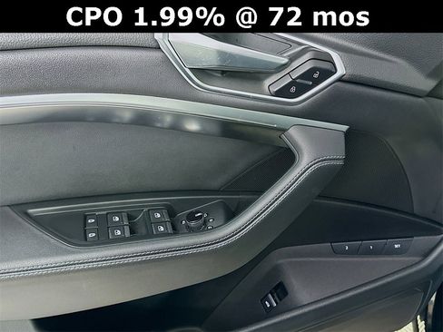 Used 2023 Audi e-tron Premium image 21