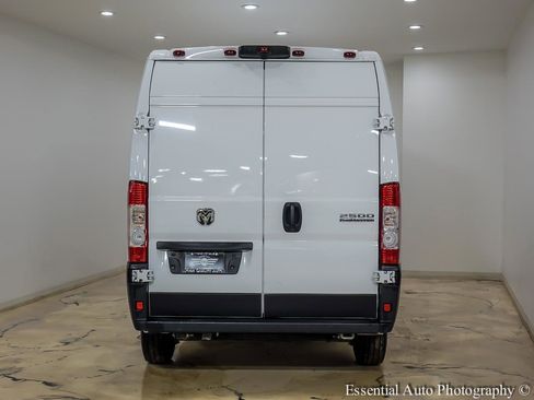 Used 2023 RAM ProMaster 2500 FWD image 5