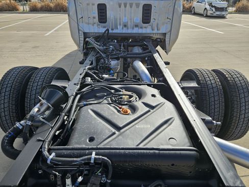 New 2026 Chevrolet Silverado 3500 LT image 27