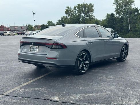 Used 2024 Honda Accord Sport image 4