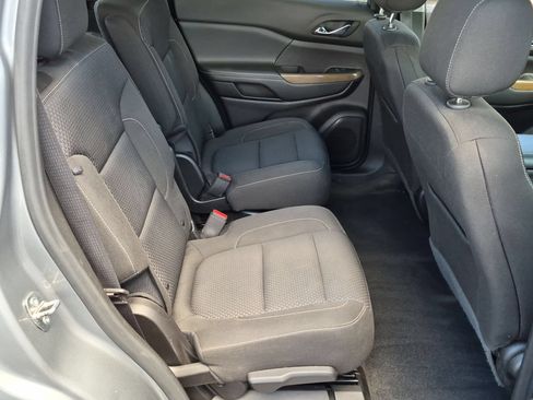 Certified 2023 GMC Acadia SLE w/ Driver Convenience Package FWD image 26