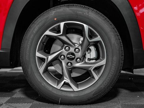 New 2026 Chevrolet Trax LT w/ Driver Confidence Package image 17