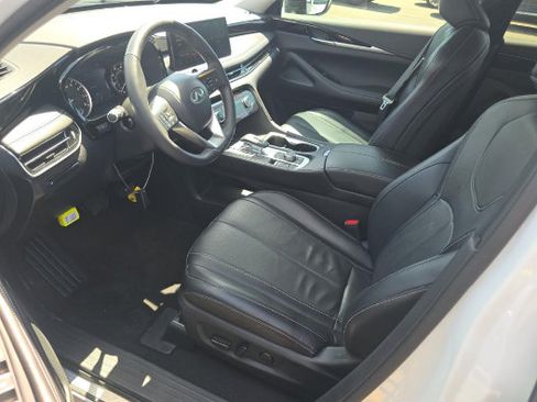 Used 2023 INFINITI QX60 Pure FWD image 3