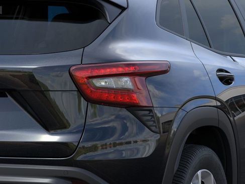 New 2026 Chevrolet Trax LS w/ LS Convenience Package FWD image 11