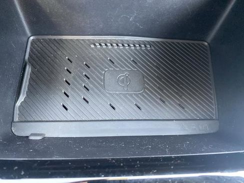 Certified 2023 Kia Niro EX image 24