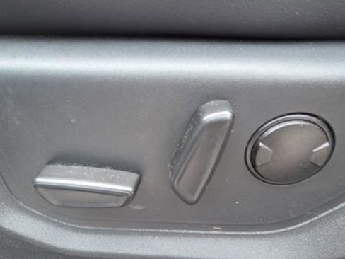 Used 2022 Ford Expedition Max XLT image 28