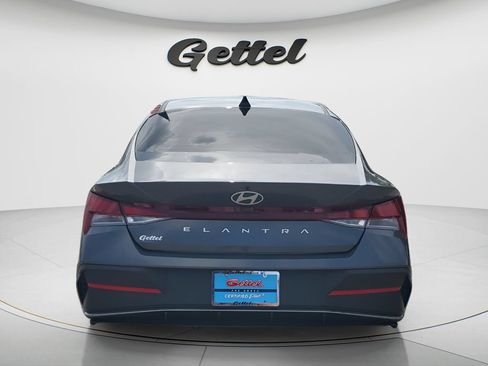 Certified 2024 Hyundai Elantra SEL FWD image 6