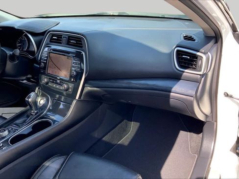 Used 2019 Nissan Maxima Platinum FWD image 17