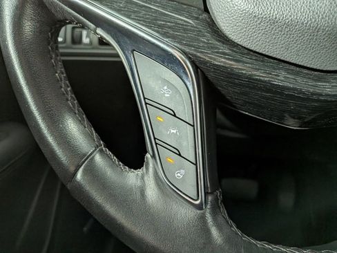 Certified 2022 Cadillac XT5 Premium Luxury image 9