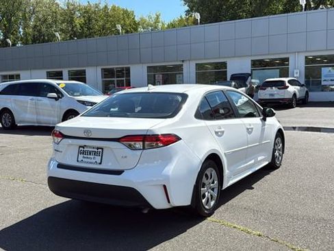 Used 2025 Toyota Corolla LE FWD image 6