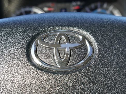 Used 2016 Toyota 4Runner SR5 Premium RWD image 11