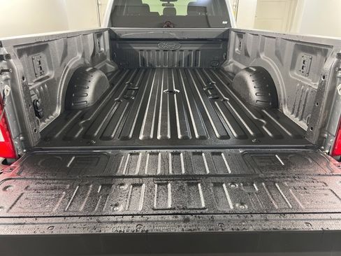 Used 2024 Ford F350 XLT image 32