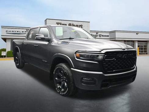 Used 2025 RAM 1500 Big Horn AWD/4WD image 7