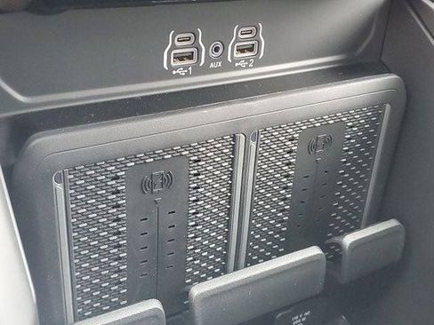 New 2026 RAM 2500 Laramie AWD/4WD image 30