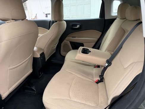 Used 2018 Jeep Compass Sport image 9