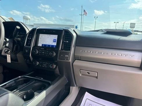 Used 2022 Ford F250 XLT w/ XLT Premium Package AWD/4WD image 10