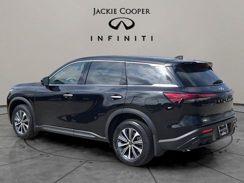 Certified 2025 INFINITI QX60 Pure image 3