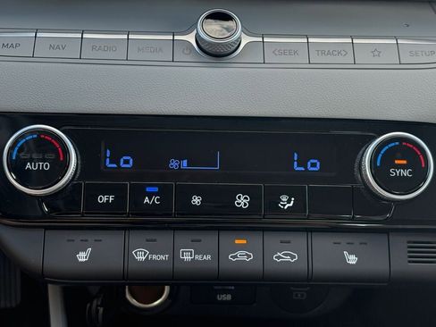 New 2026 Hyundai Elantra Limited FWD image 28