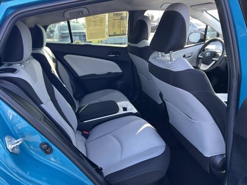 Used 2017 Toyota Prius Prime Plus w/ Carpet Mat Package image 22