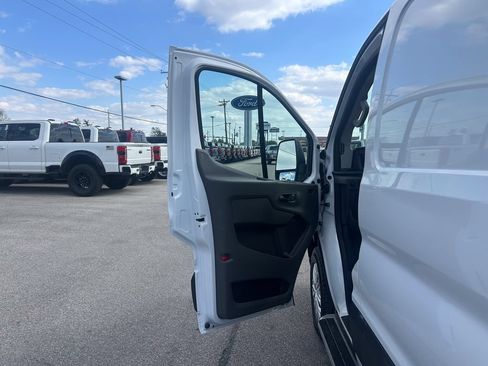 Certified 2025 Ford Transit 250 Low Roof w/ Exterior Upgrade Package RWD image 12
