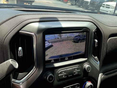 Used 2021 Chevrolet Silverado 1500 LT Trail Boss w/ LT Trail Boss Premium Package AWD/4WD image 19