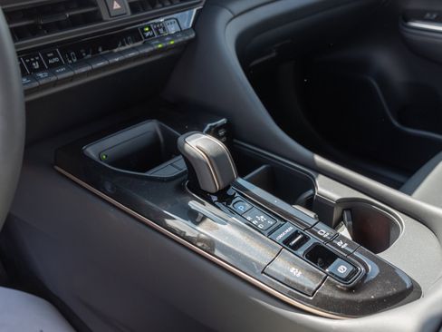 New 2026 Toyota Crown Signia AWD/4WD image 13