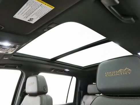 Used 2021 Chevrolet Suburban High Country w/ Premium Package AWD/4WD image 36
