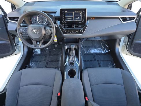 Used 2021 Toyota Corolla LE image 15