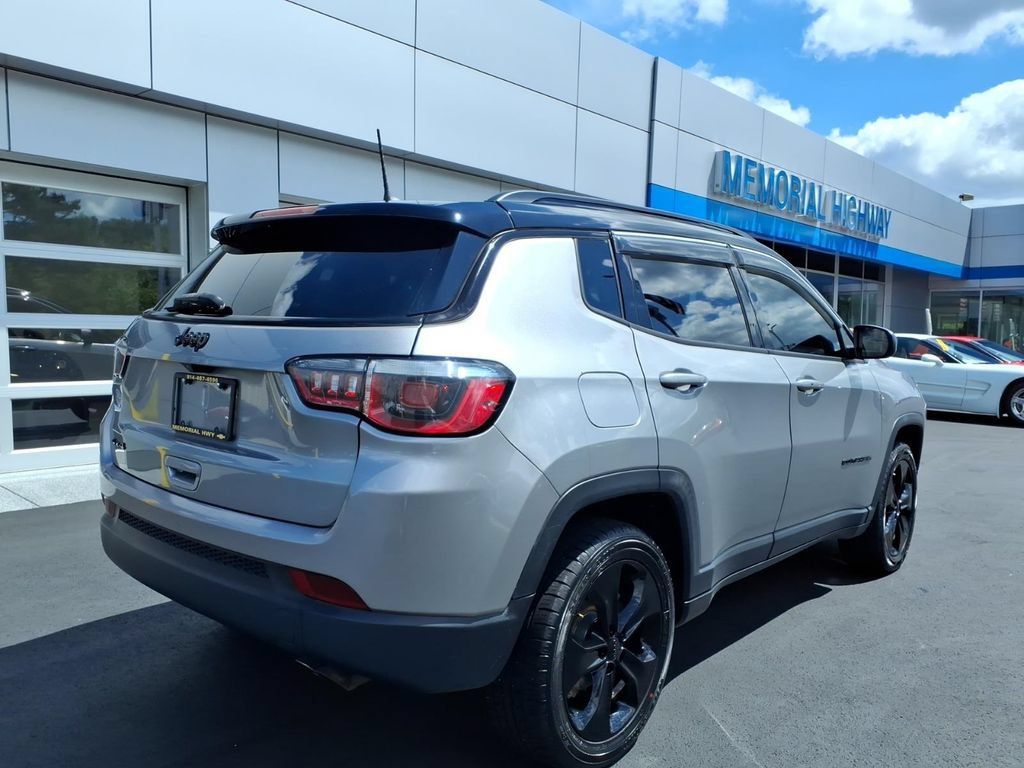 Used 2019 Jeep Compass Latitude AWD/4WD image 7