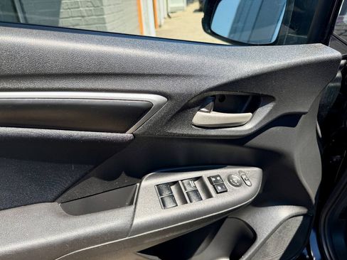 Used 2017 Honda Fit LX image 31