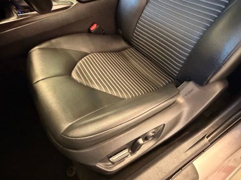 Used 2023 Toyota Camry SE image 21