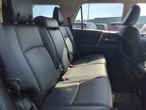 Used 2020 Toyota 4Runner TRD Off-Road Premium w/ Moonroof Package AWD/4WD image 27