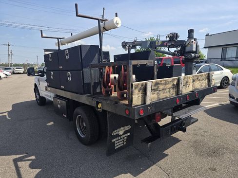 Used 2018 Ford F350 XL w/ Power Equipment Group RWD image 4