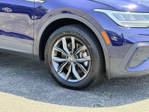 Used 2022 Volkswagen Tiguan SE AWD/4WD image 7