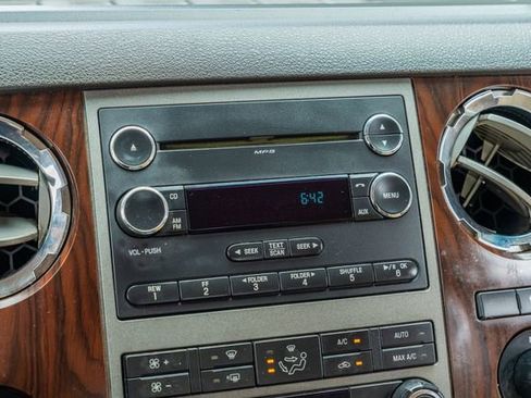 Used 2012 Ford F250 Lariat image 27