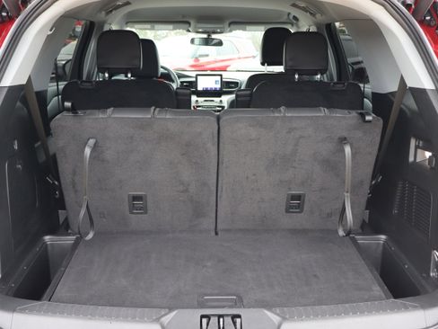 Used 2023 Ford Explorer XLT w/ Equipment Group 202A image 29