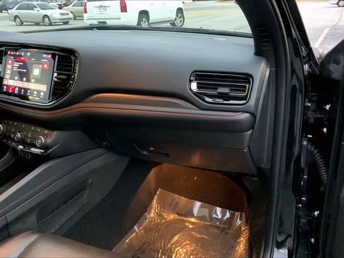 Used 2024 Dodge Durango GT image 18