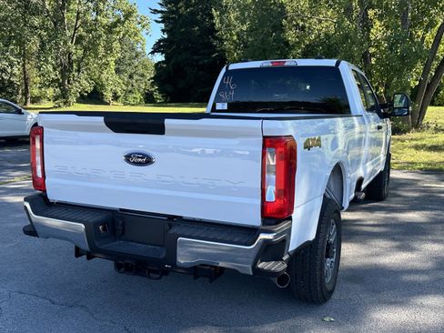 New 2025 Ford F350 XLT image 9