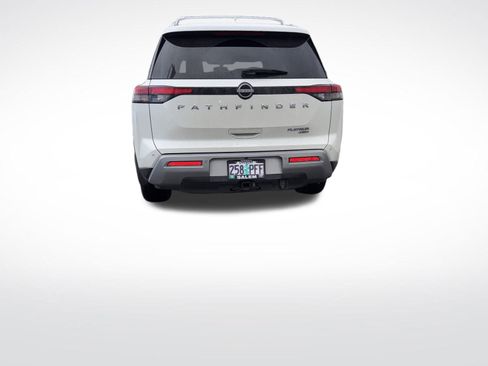 Used 2023 Nissan Pathfinder Platinum image 6