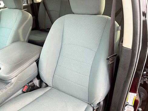 Used 2019 RAM 1500 Classic SLT AWD/4WD image 22
