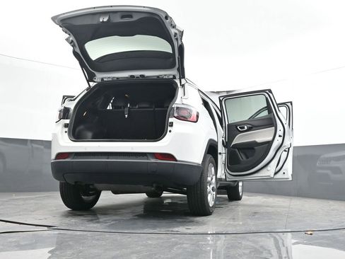 Used 2025 Jeep Compass Limited image 75