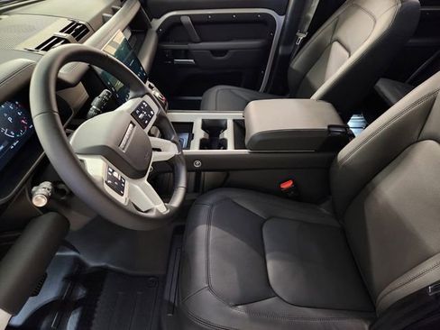 New 2026 Land Rover Defender 110 X-Dynamic SE AWD/4WD image 13