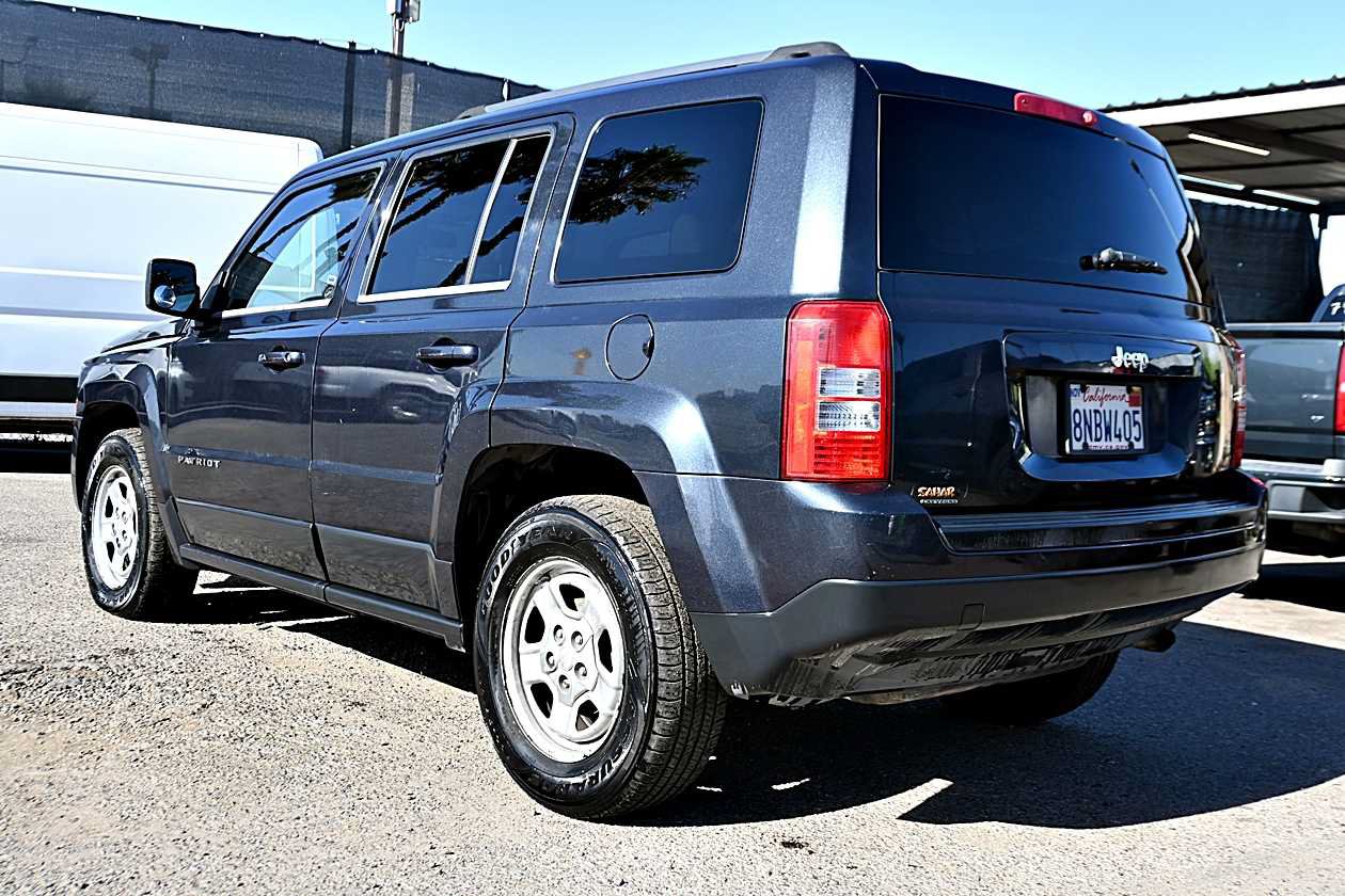 Used 2014 Jeep Patriot Sport w/ Power Value Group FWD image 5