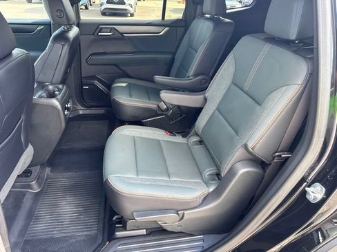 Used 2025 GMC Acadia AT4 AWD/4WD image 6
