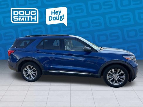 Used 2020 Ford Explorer XLT w/ Equipment Group 202A AWD/4WD image 6